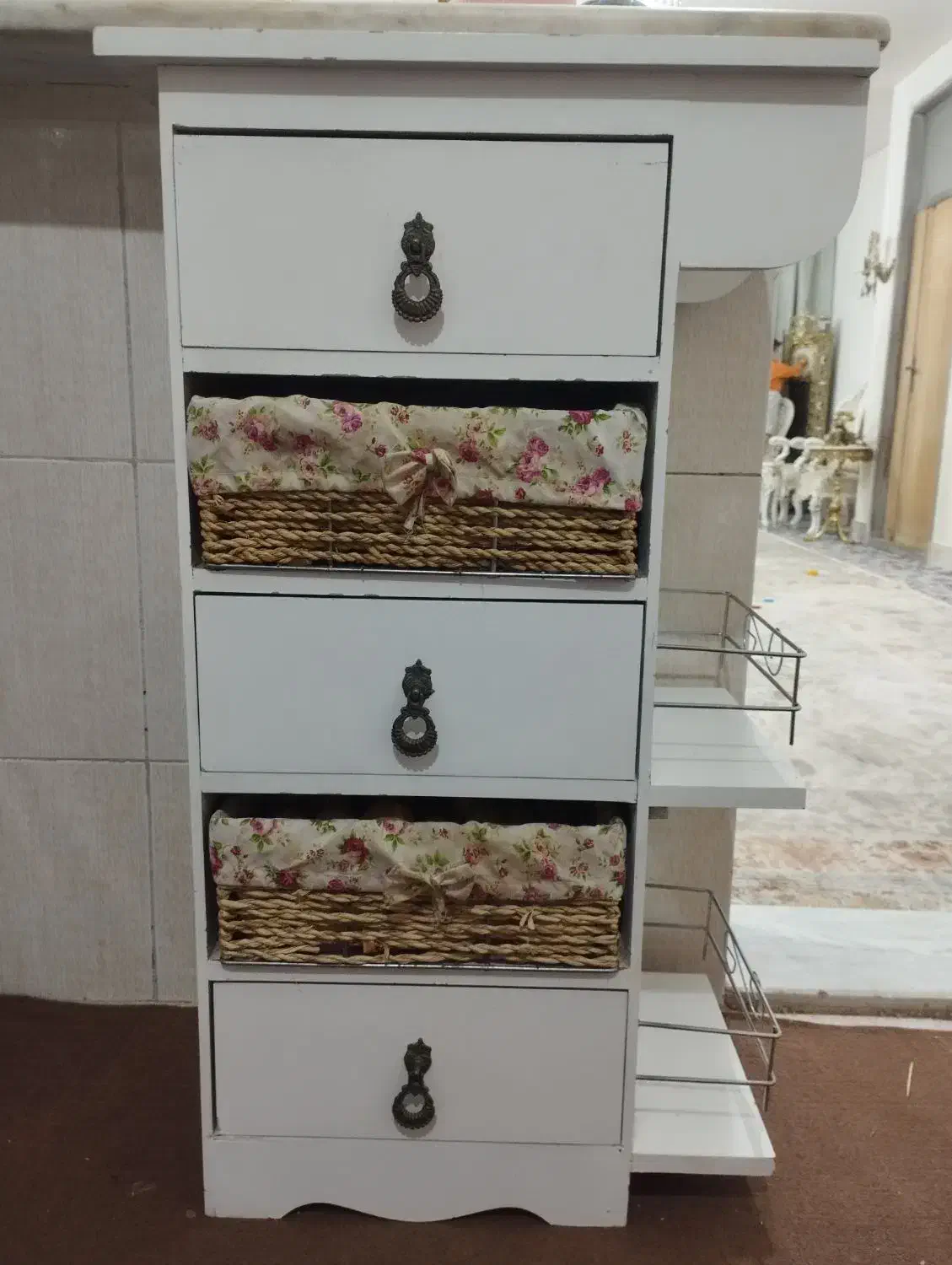 جا پیازی در حد|مبلمان خانگی و میز عسلی|ساوه, |دیوار