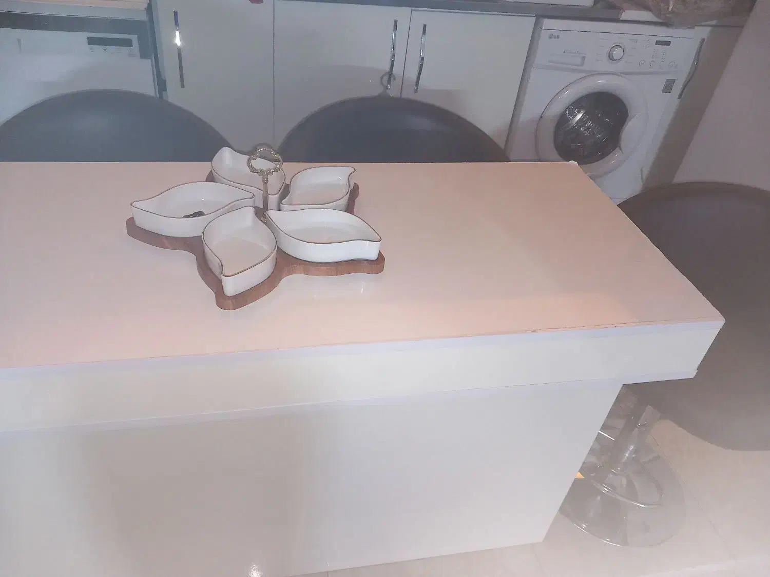 4 تا 11|میز و صندلی غذاخوری|نهاوند, |دیوار