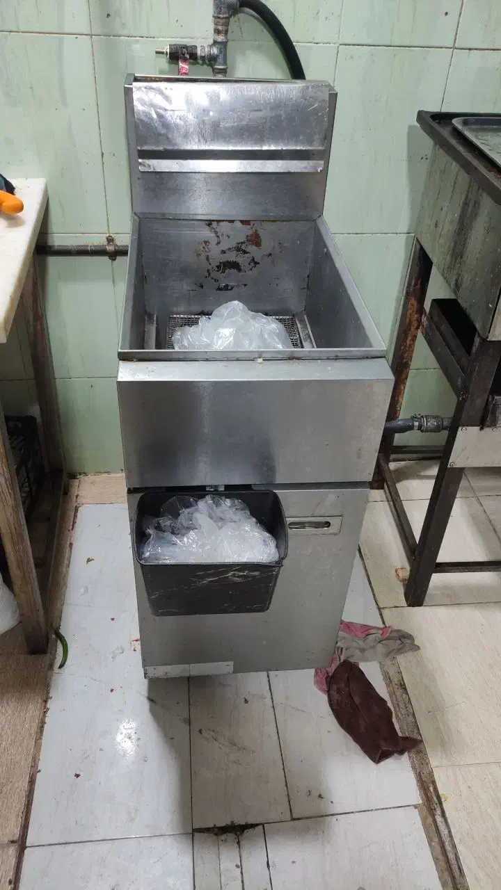 فروش کامل تجهیزات کافه رستوران|کافی‌شاپ و رستوران|استهبان, |دیوار