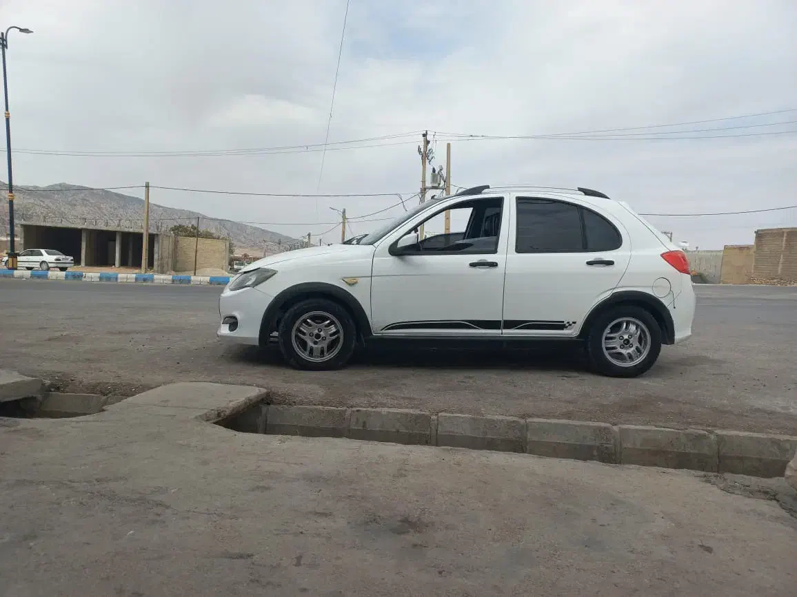 کویئک r 1401|خودرو سواری و وانت|باغ ملک, |دیوار