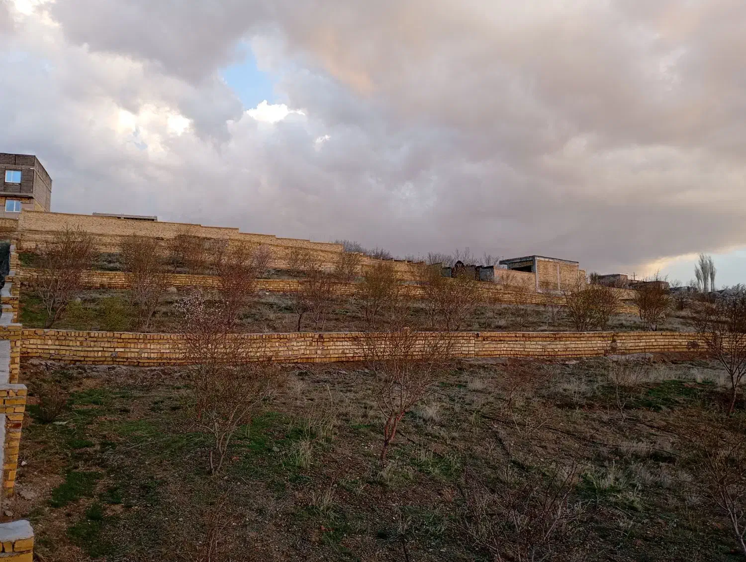 فروش زمین مسکونی ۶۵۰ متری چرگر|فروش زمین و ملک کلنگی|صائین قلعه, |دیوار