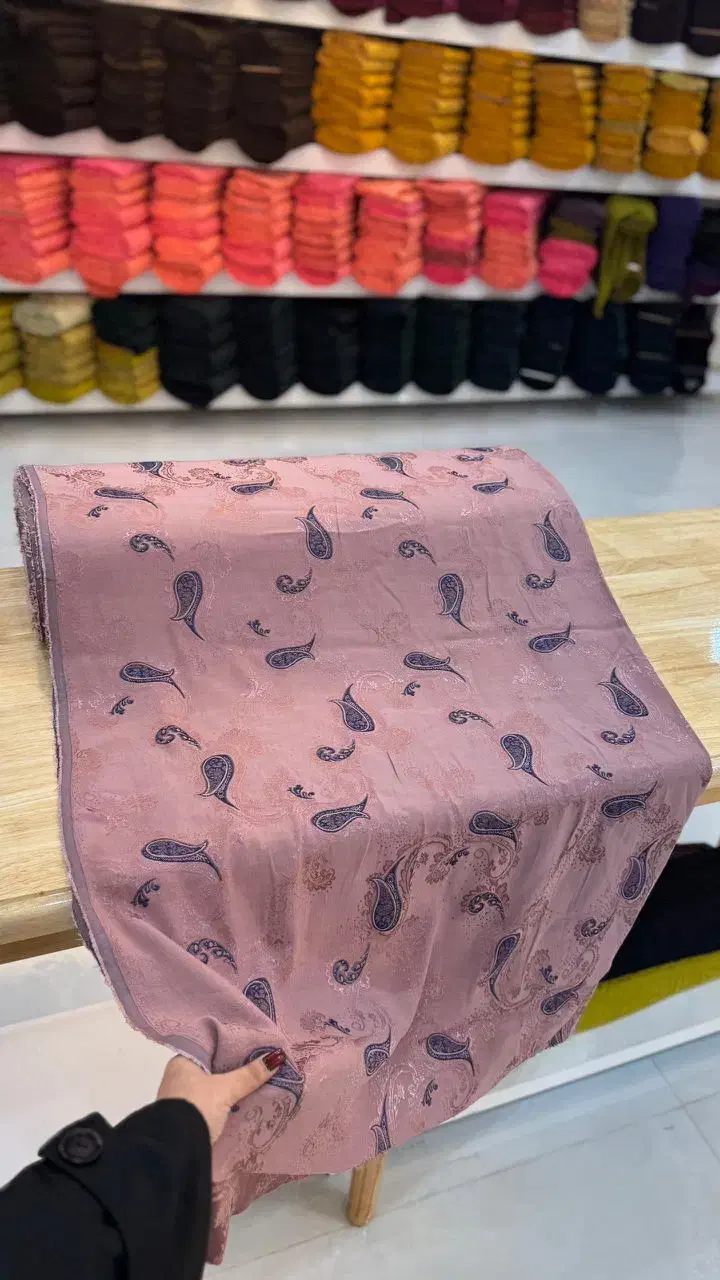 ابریشم آف خورده|لباس|سراوان, |دیوار