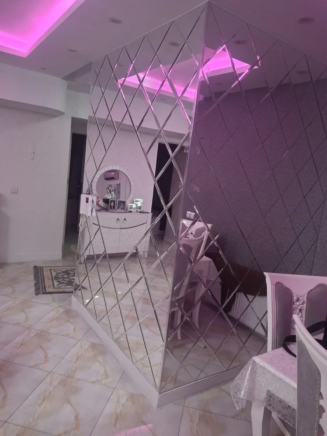 آینه کاری|آینه|فردیس, فردیس|دیوار