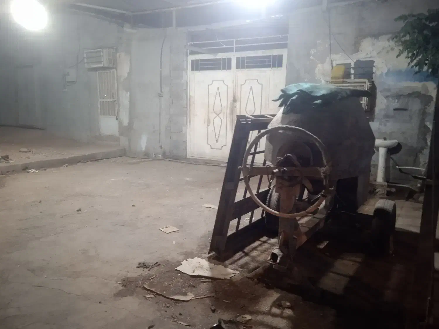 اجاره درب و پنجره سازی|اجارهٔ مغازه و غرفه|تخت, |دیوار