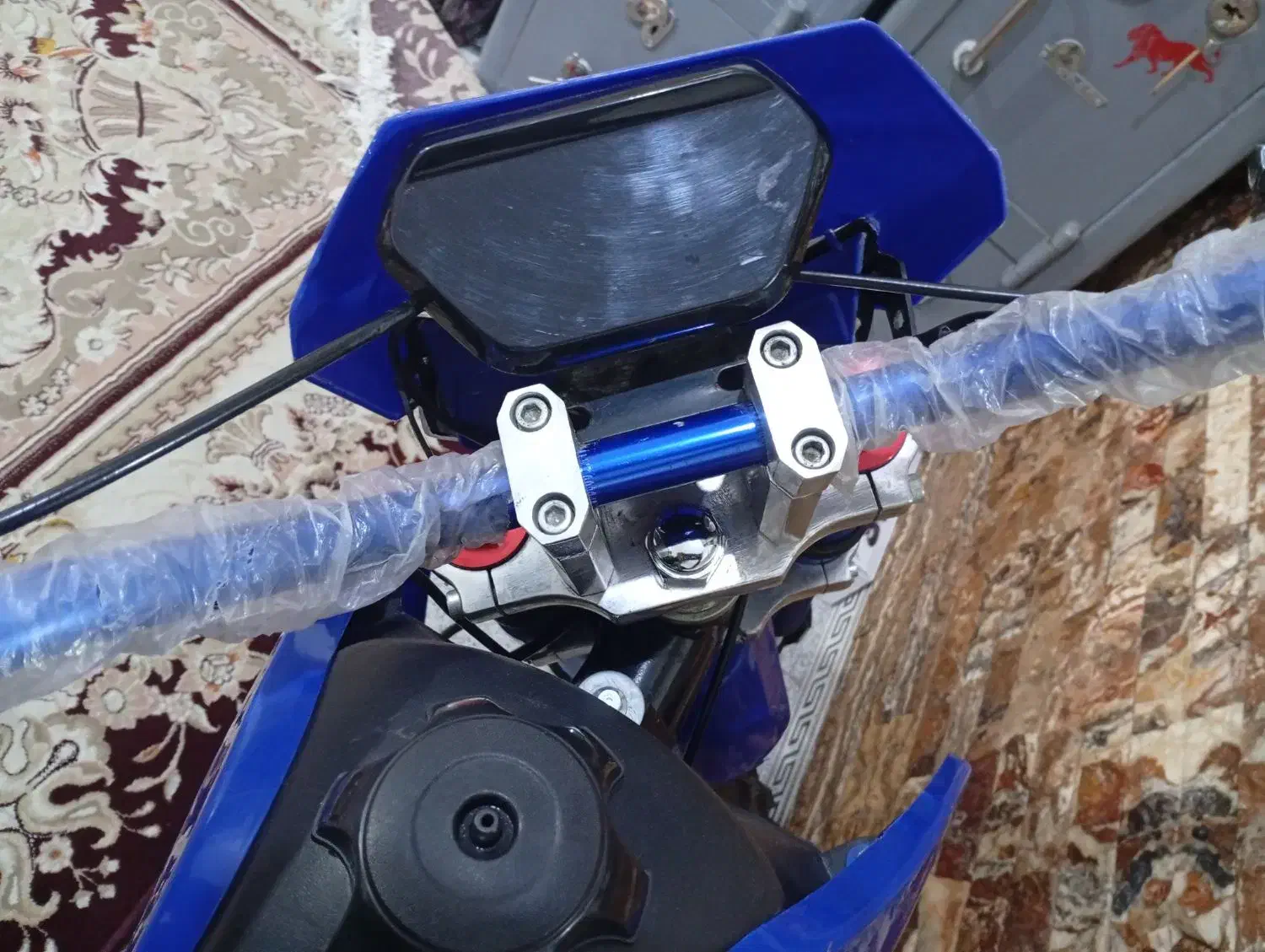 کراس۱۲۵ آبی خشک|موتورسیکلت|کبودرآهنگ, |دیوار