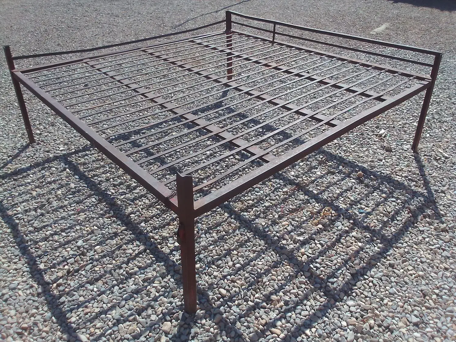 تخت آهنی|تخت و سرویس خواب|آبدانان, |دیوار