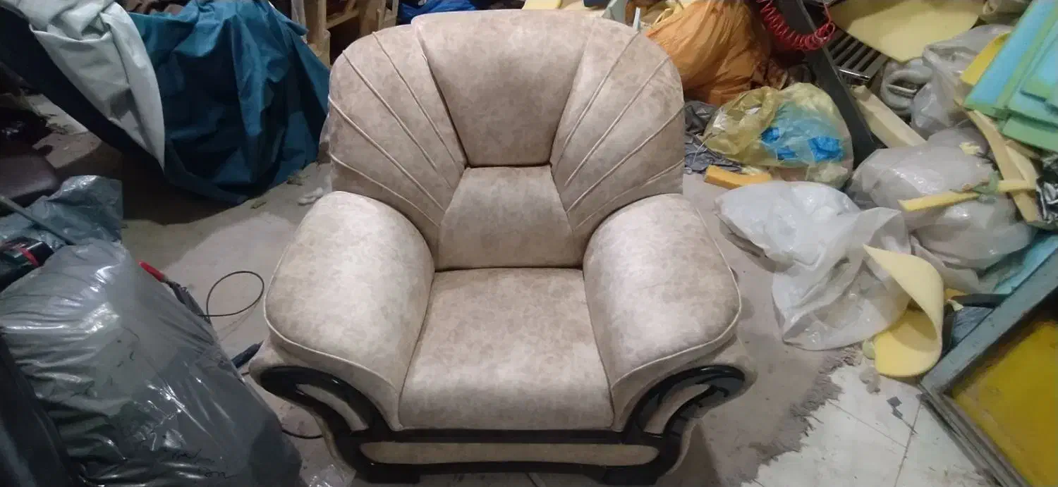 تهمیرات و ساخت مبل یک تا هفت نفره|مبلمان خانگی و میز عسلی|بم, |دیوار