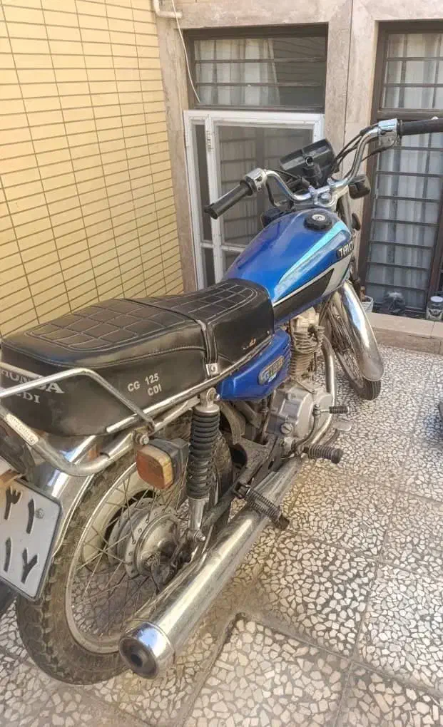 موتور سی جی۱۲۵|موتورسیکلت|کاشان, فاز ۲ ناجی آباد|دیوار