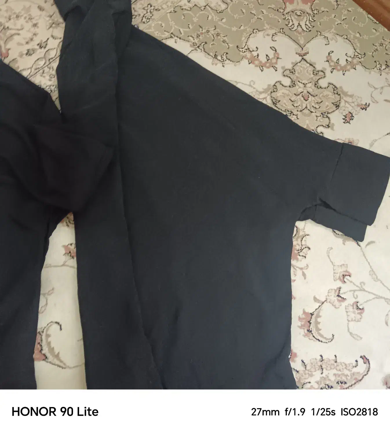 چادر مشکی|لباس|کرج, ساسانی (قلمستان)|دیوار