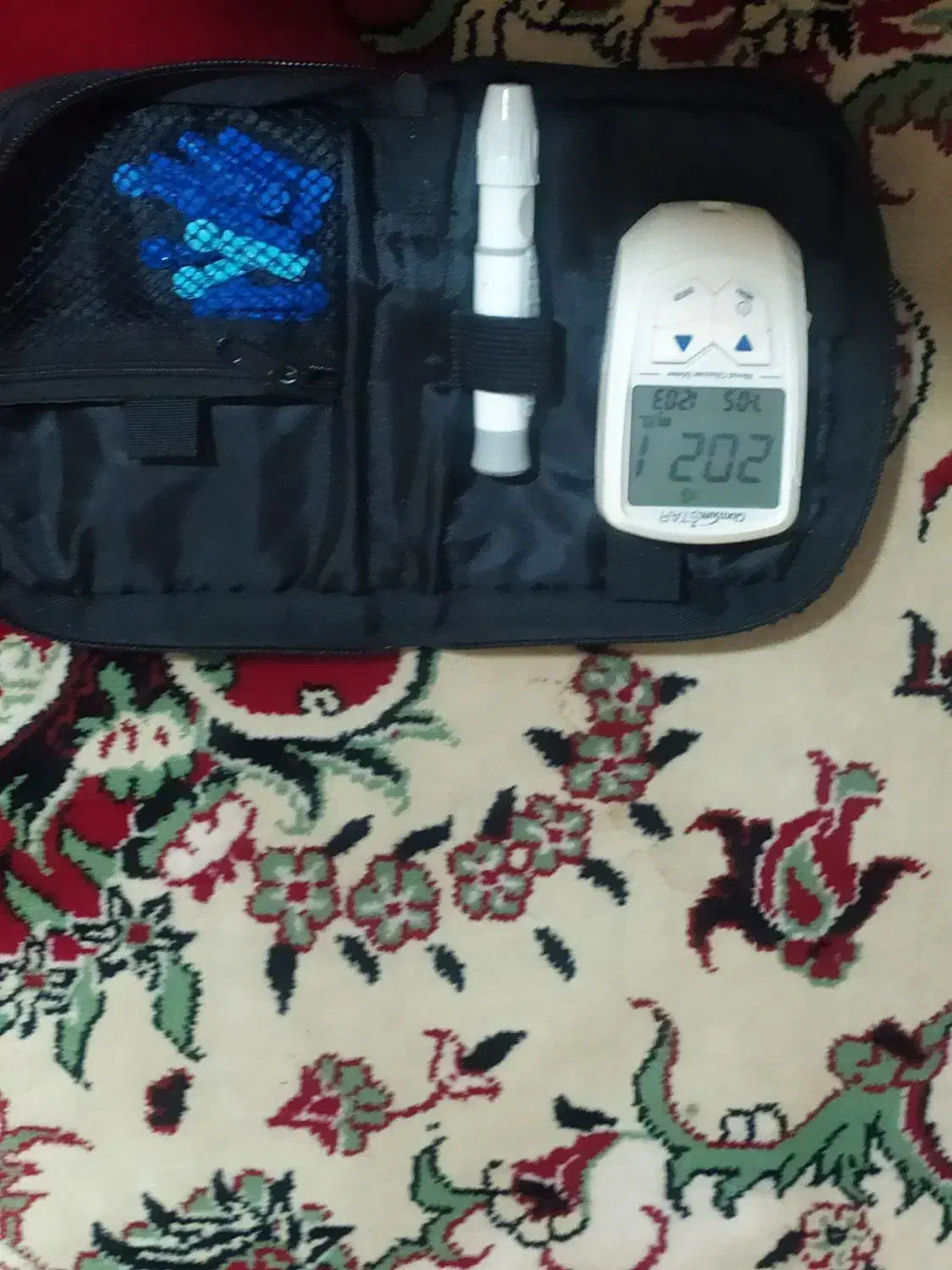 دستگاه قند خون|آرایشی، بهداشتی، درمانی|قروه, |دیوار