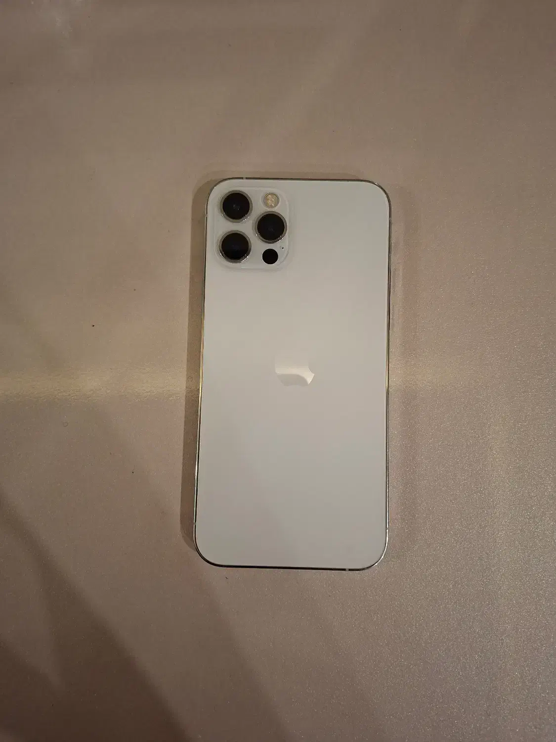 آیفون 12پرو|موبایل|مشهد, هفت تیر (آب و برق)|دیوار