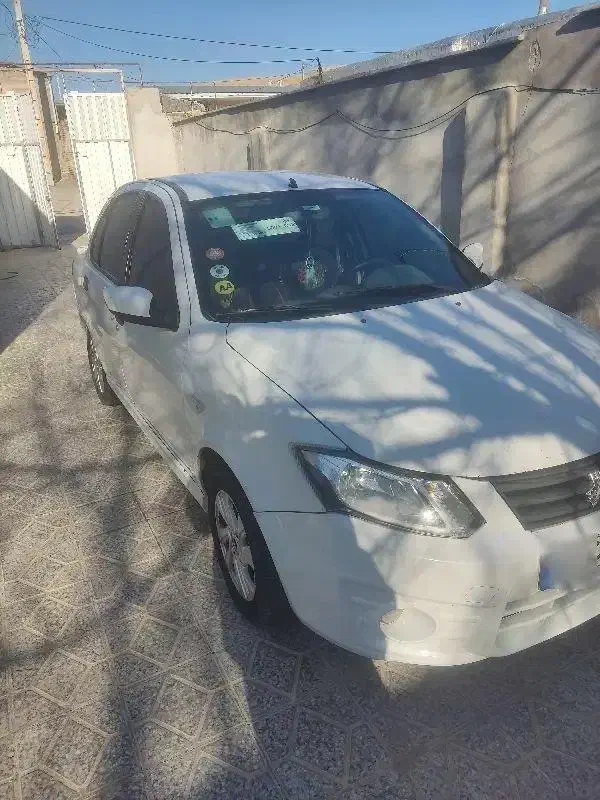 ساینا مدل۹۷|خودرو سواری و وانت|بروجرد, |دیوار