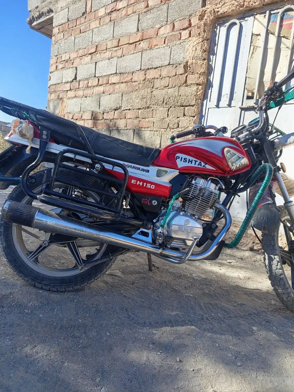 شکاری|موتورسیکلت|لاشار, |دیوار