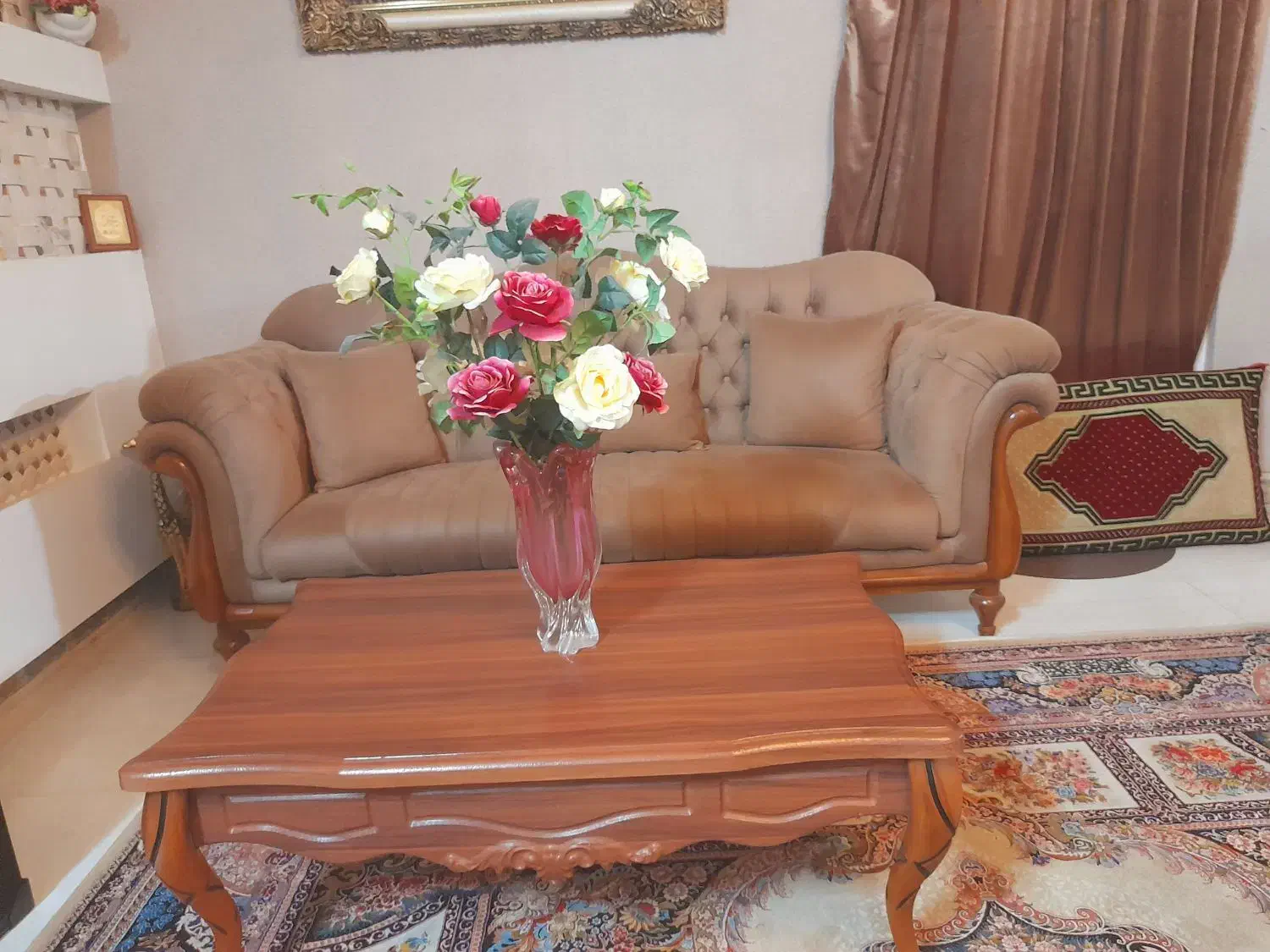 مبل راحتی وسلطنتی در حد نو|مبلمان خانگی و میز عسلی|مشهد, کوی المهدی|دیوار