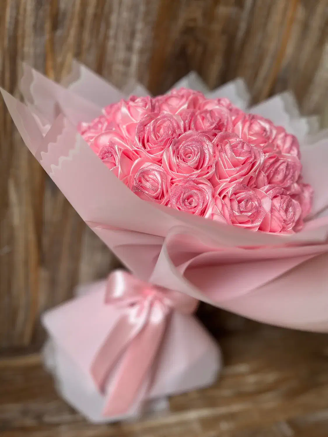 دسته گل رز با ربان|گل مصنوعی|اصفهان, محمودیه|دیوار