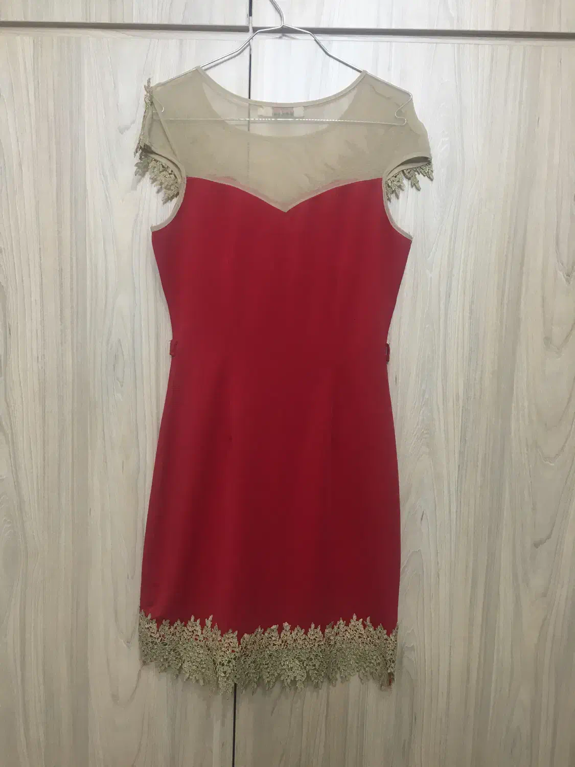 لباس مجلسی قرمز. لباس شب. تونیک. گیپور|لباس|مشهد, زمرد|دیوار