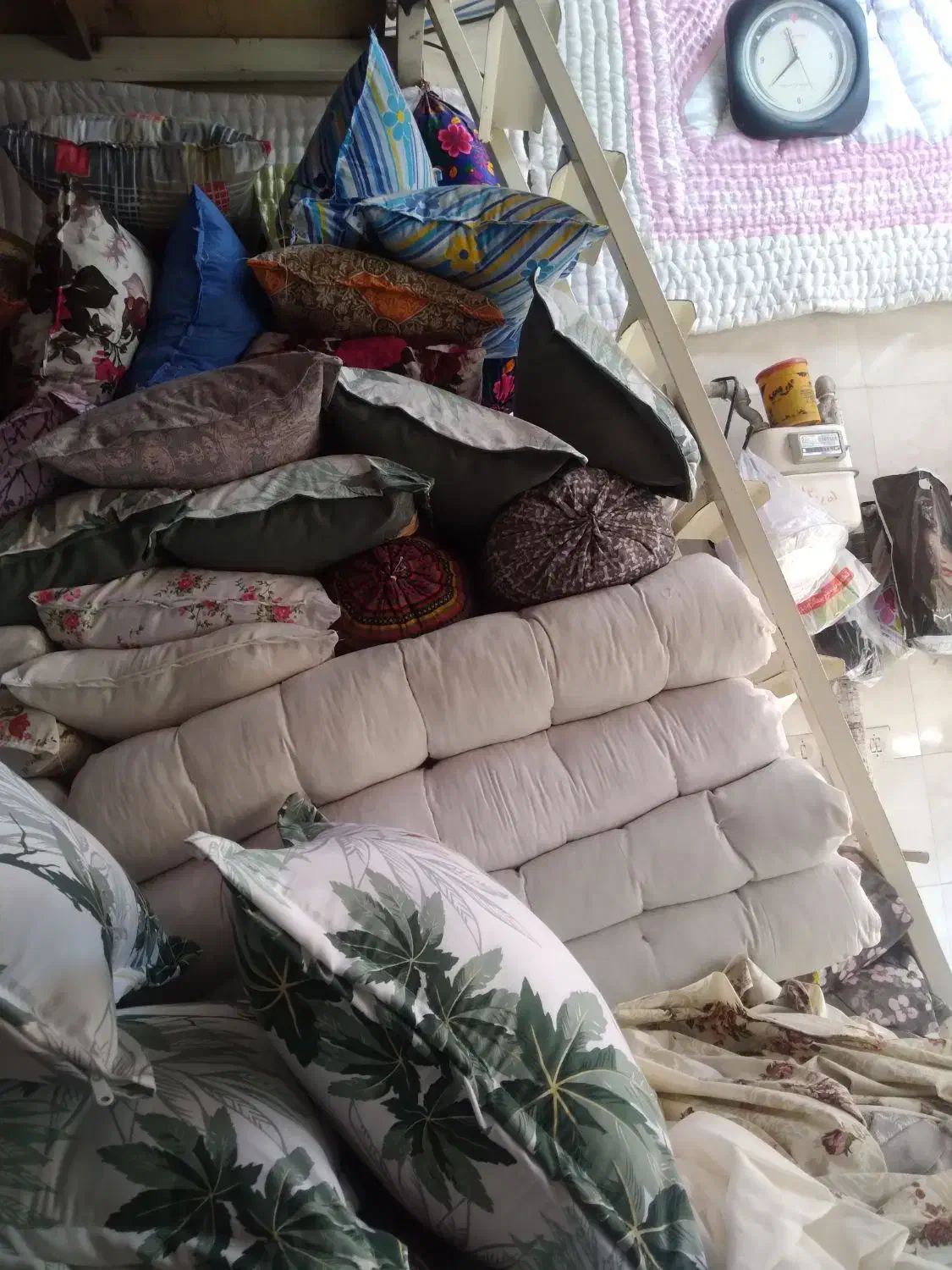 لحاف دوزی و کالای خواب|رختخواب، بالش، پتو|هشتگرد, هشتگرد قدیم|دیوار