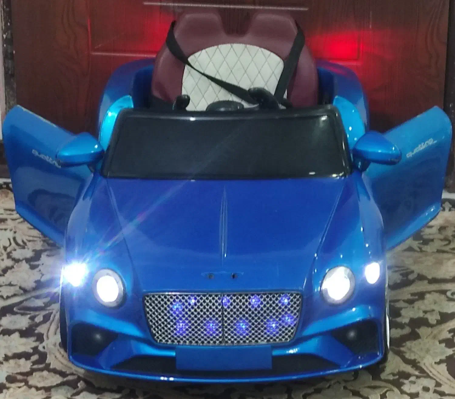 ماشین شارژی بنتلی۳موتوره گهواره ای باطری آکبند|اسباب‌بازی بچه|تهران, جوادیه|دیوار