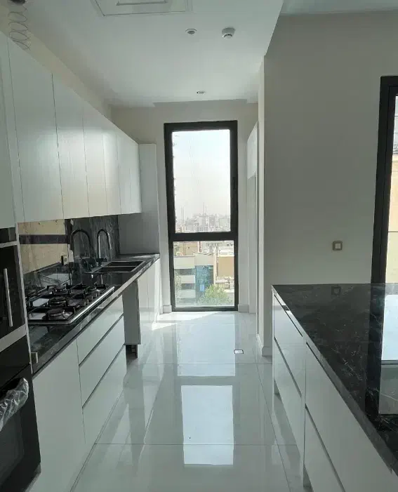 120متر جردن ولیعصر 10ساله 2پارکینگ نورگیر