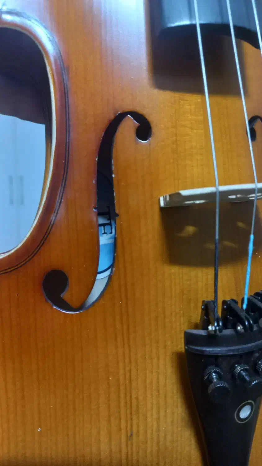 ویولن تی اف ۱۴۲ آکبند|ویولن|گنبد کاووس, |دیوار