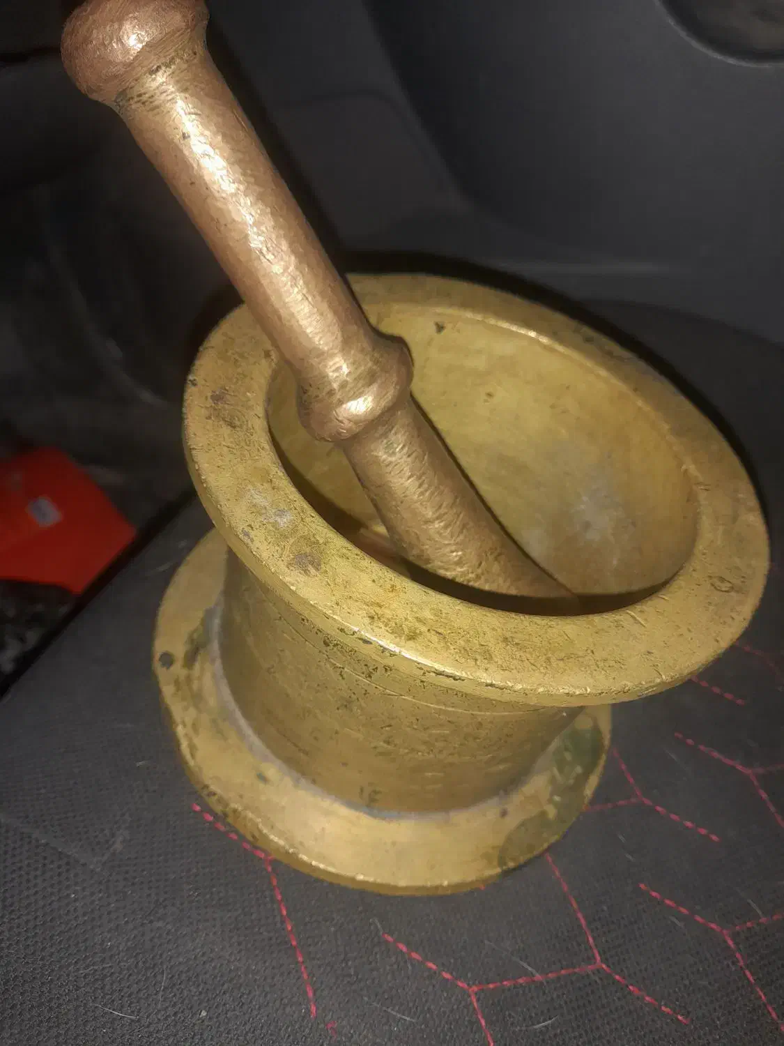 یک عدد هاون قدیمی بزرگ|کلکسیون اشیاء عتیقه|کرمانشاه, |دیوار