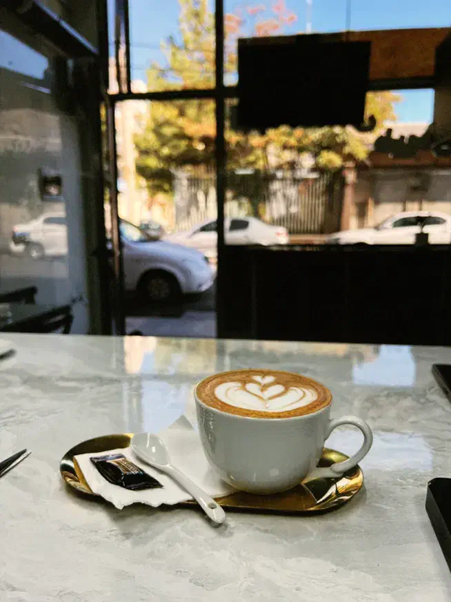 باریستا(کارآموز کمک بار)|استخدام خدمات فروشگاه و رستوران|تبریز, |دیوار