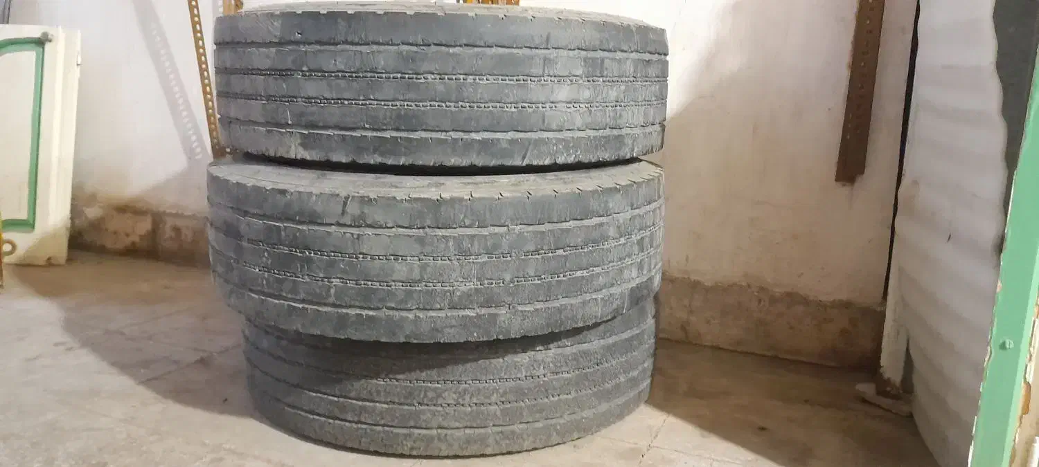 لاستیک ۲۳۵ تیوبلس|قطعات یدکی و لوازم جانبی|تربتحیدریه, کلاته توکلی|دیوار