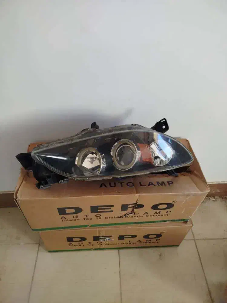 چراغ کامل مزدا تری قدیم مارک دپو|قطعات یدکی و لوازم جانبی|مهاباد (آذربایجان غربی), |دیوار