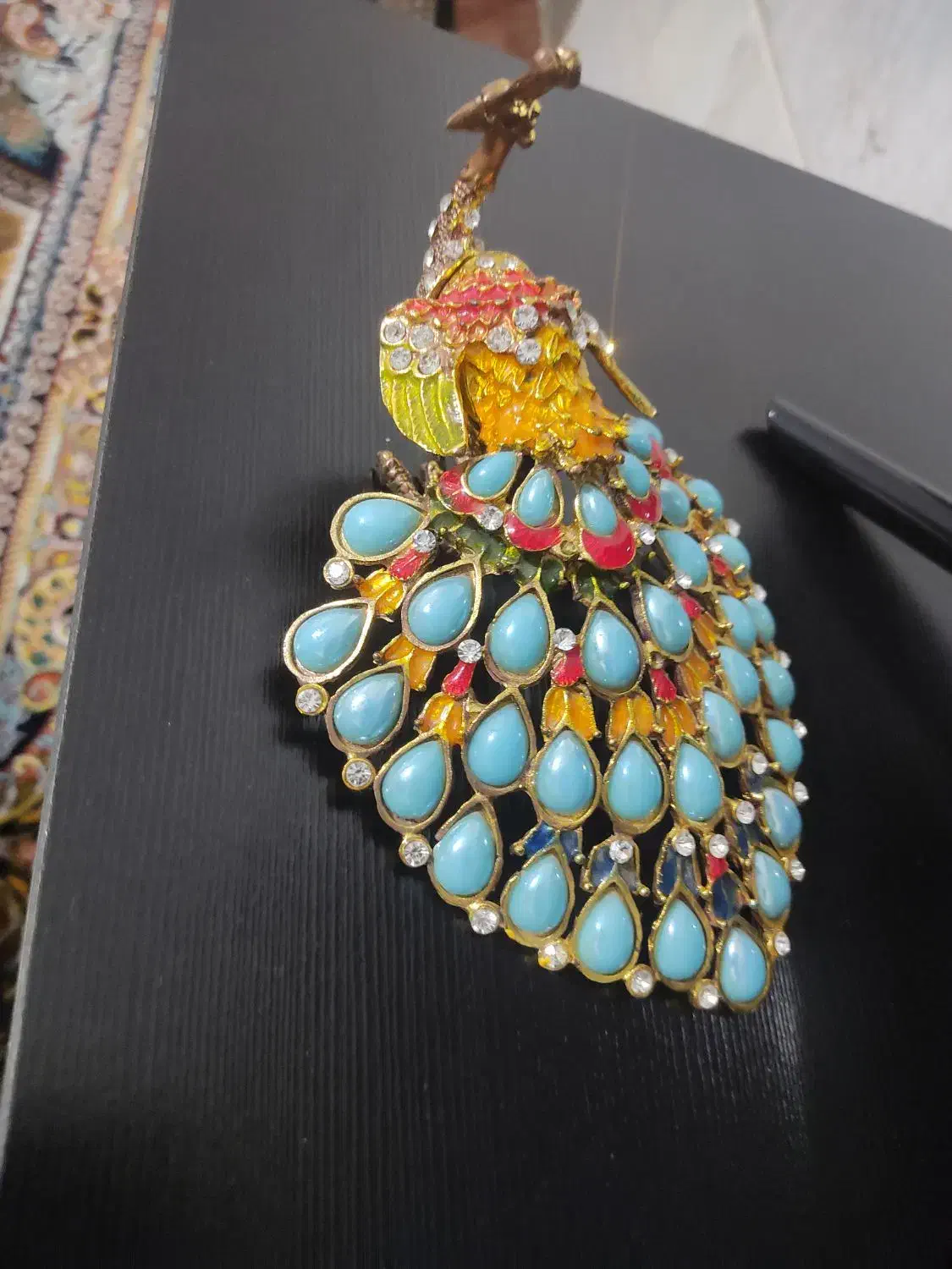 طاووس برنجی زیبا و دستگاه خوشبو کننده هوا|مجسمه، تندیس، ماکت|قم, دروازه چوبی|دیوار