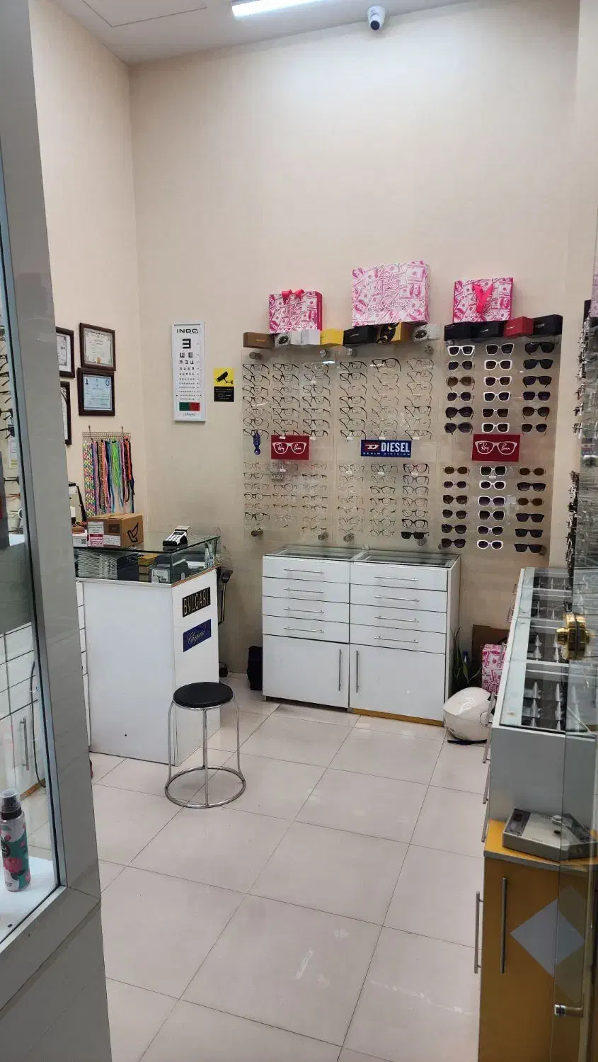 دکور عینک یکجا طبی آفتابی عطر ساعت استند عینک|فروشگاه و مغازه|تهران, بازار|دیوار