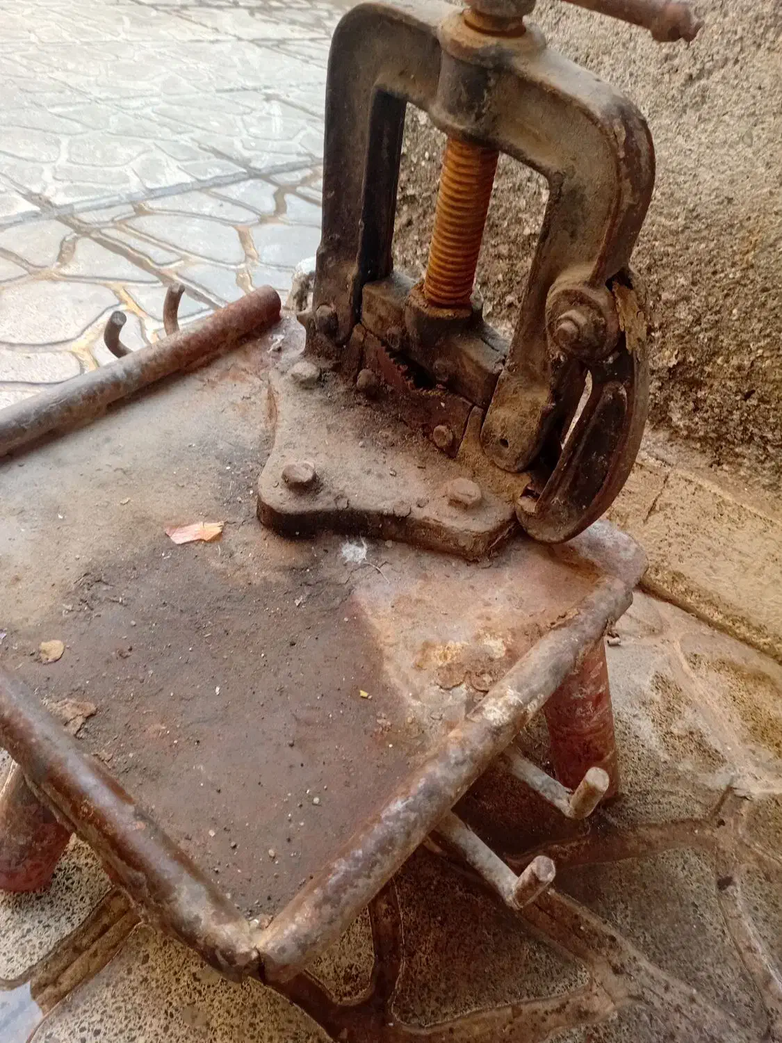 گیره ۳ اینچ|ابزارآلات|مشهد, سرافرازان|دیوار