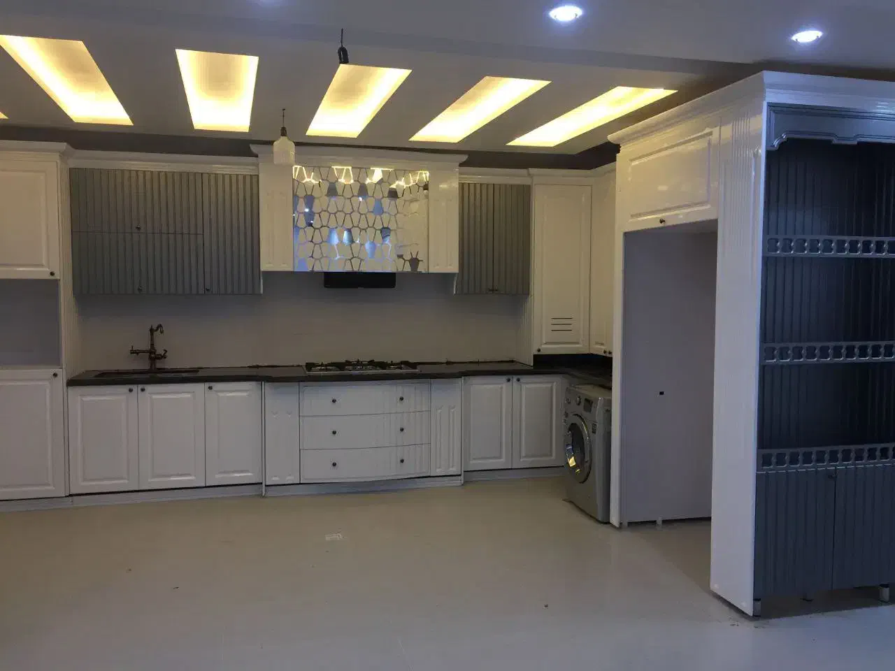 رنگ پلی اورتان کابینت و چوب|خدمات پیشه و مهارت|همدان, |دیوار