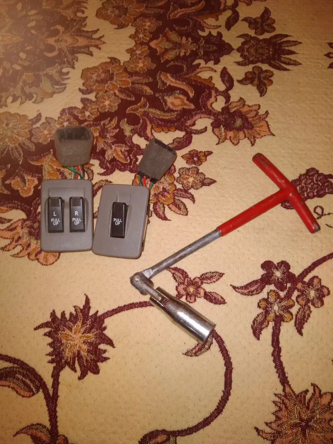 لوازم یدکی پراید|قطعات یدکی و لوازم جانبی|رشت, معلولین|دیوار