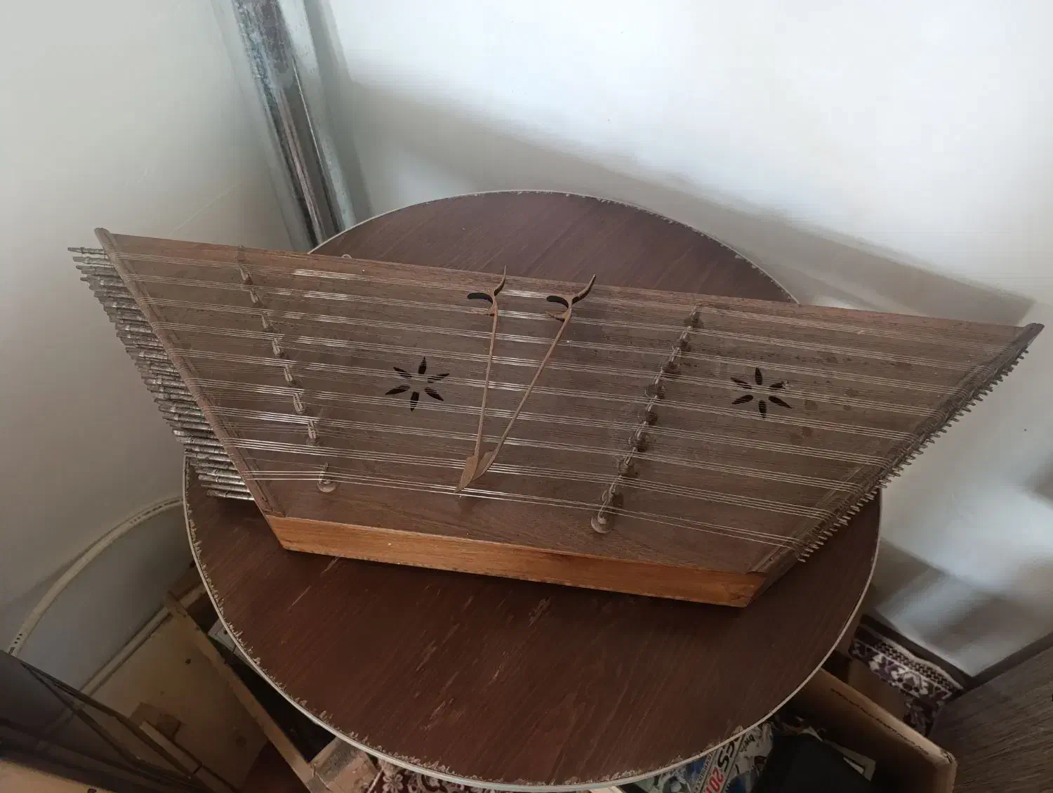 سنتور|سازهای سنتی|رشت, پاره بیجار|دیوار