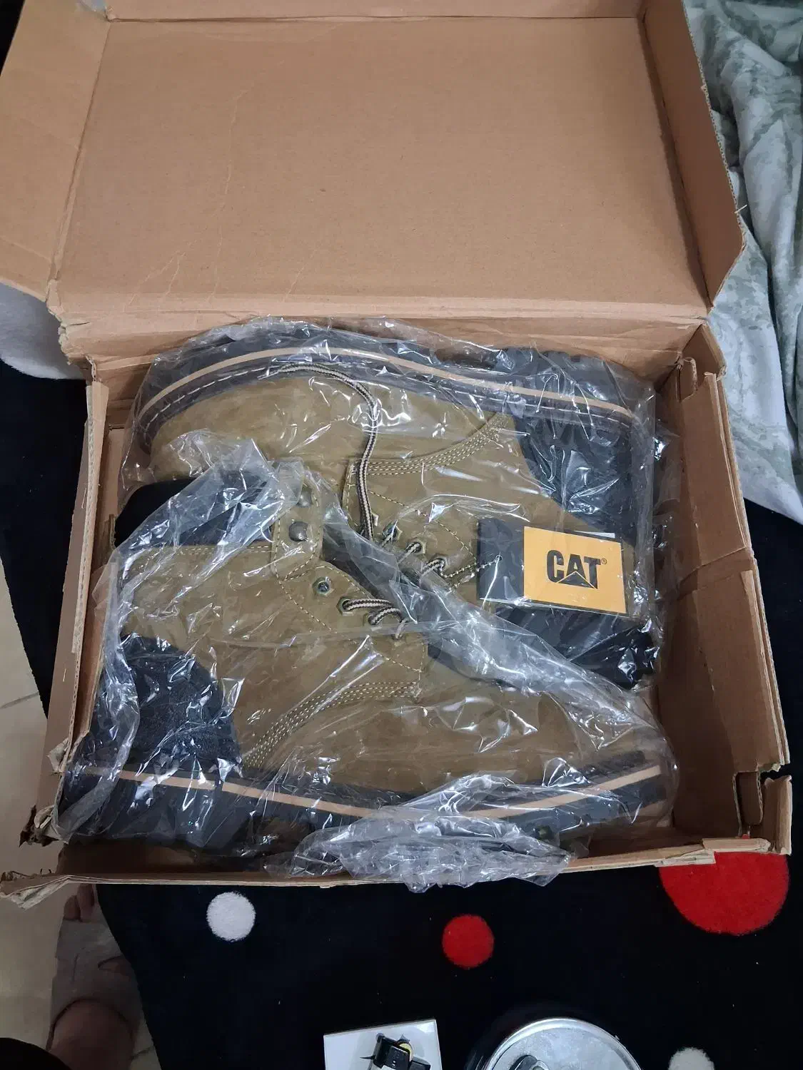 کفش بوت کاترپیلار چرم نو|کیف، کفش، کمربند|فولادشهر, مسکن مهر فولادشهر|دیوار