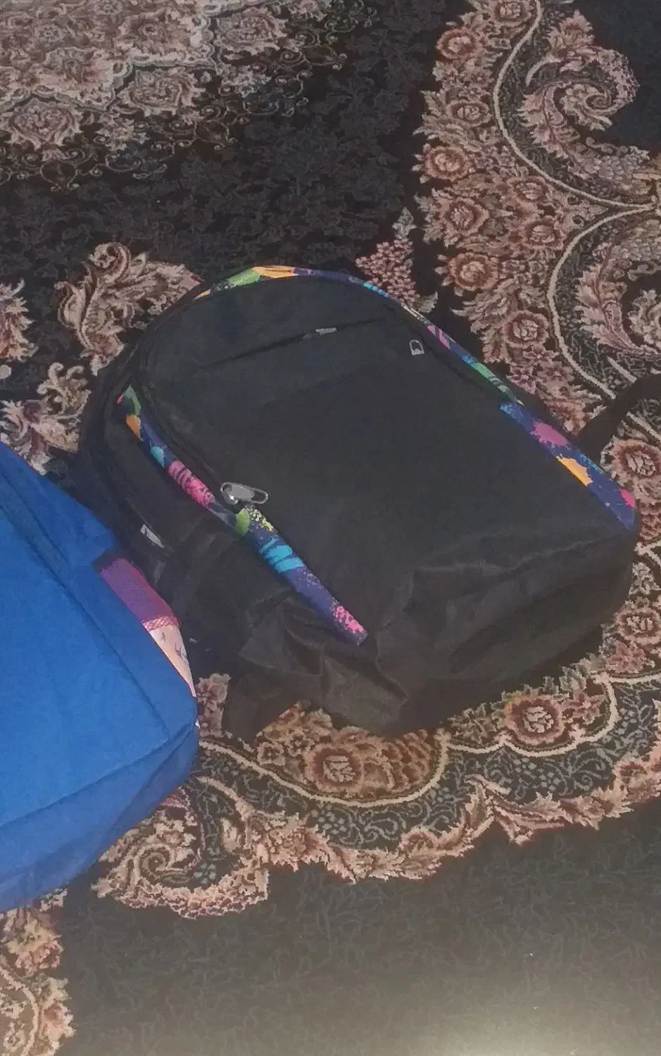 دوعدد کیف مدرسه نو|کیف، کفش، کمربند|شاهین‌شهر, گرگاب|دیوار