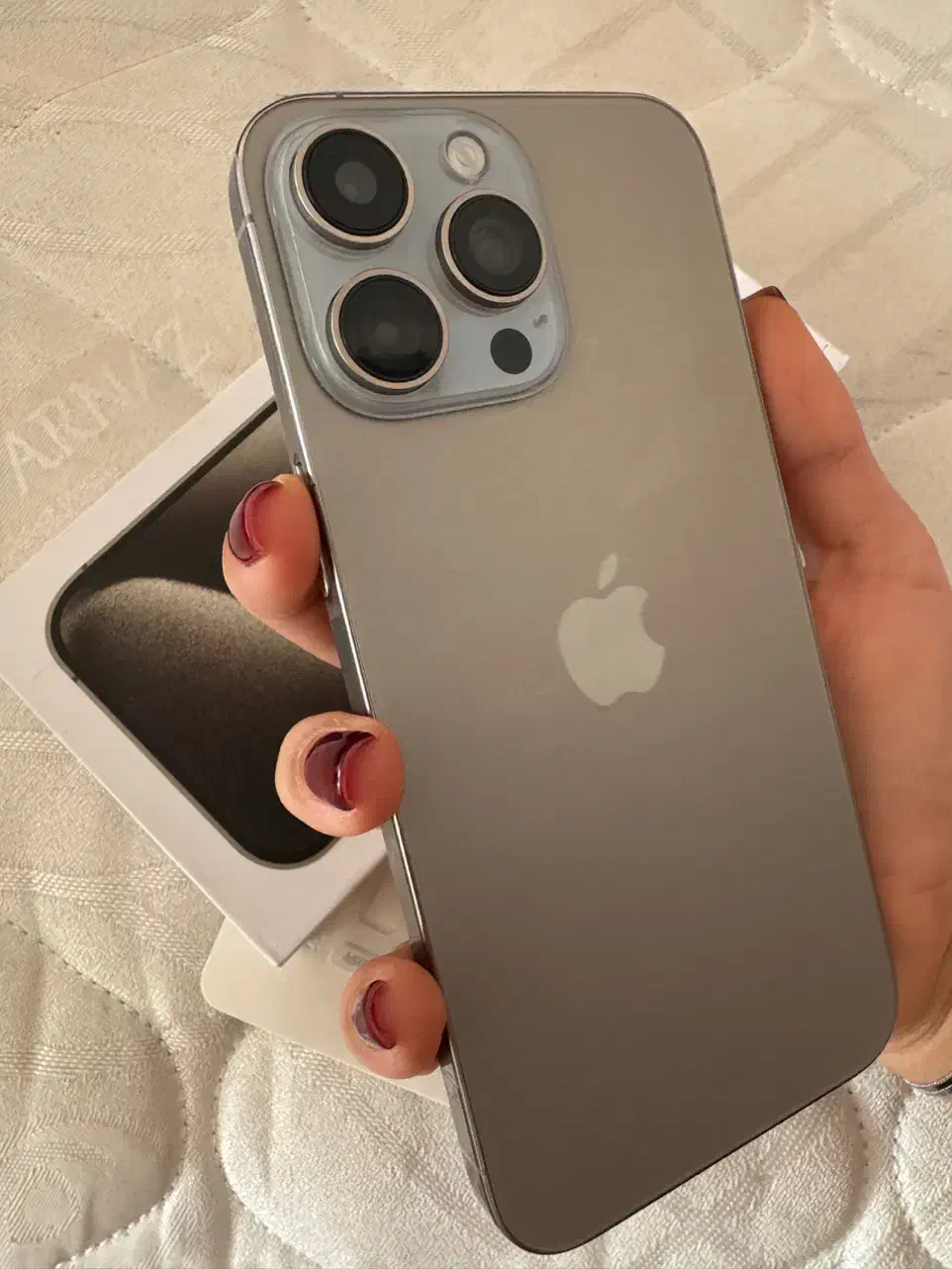 طرح ایفون ۱۵ پرو مکس|موبایل|قم, چهار مردان|دیوار