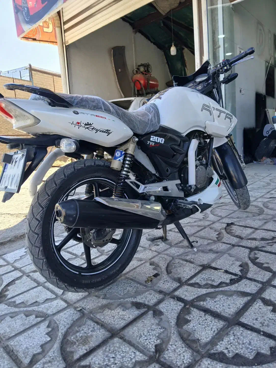 اپاچی 180|موتورسیکلت|تربتحیدریه, اندیشه|دیوار