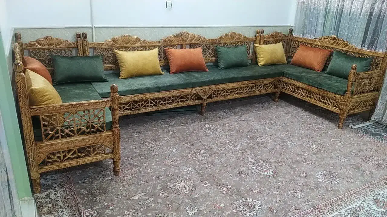 تخت سنتی  اصیل|مبلمان خانگی و میز عسلی|قم, کلهری|دیوار