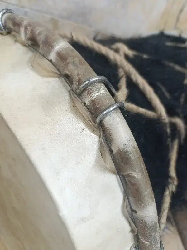 طبل دمام|درام و پرکاشن|مشهد, سجادیه|دیوار