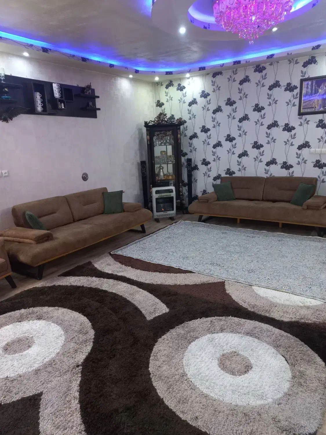منزل مبله|اجارهٔ کوتاه‌مدت ویلا و باغ|شیراز, ریاستی|دیوار