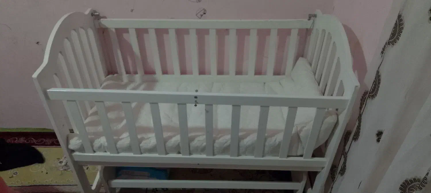 گهواره بچه همراه دوشک|تخت و سرویس خواب|نمشیر, |دیوار