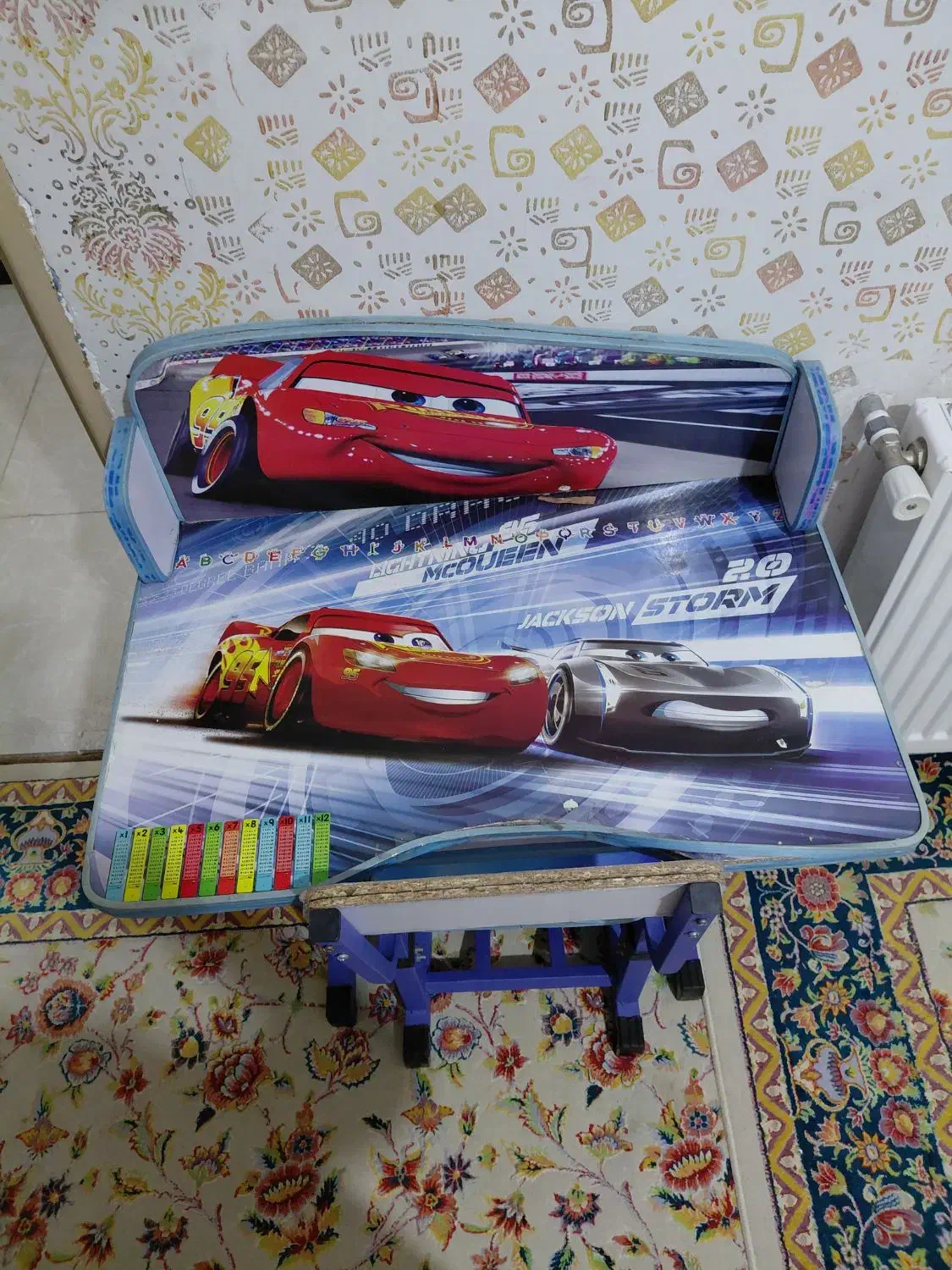 میز تحریر|میز تحریر و کامپیوتر|گلبهار, شهر جدید گلبهار|دیوار