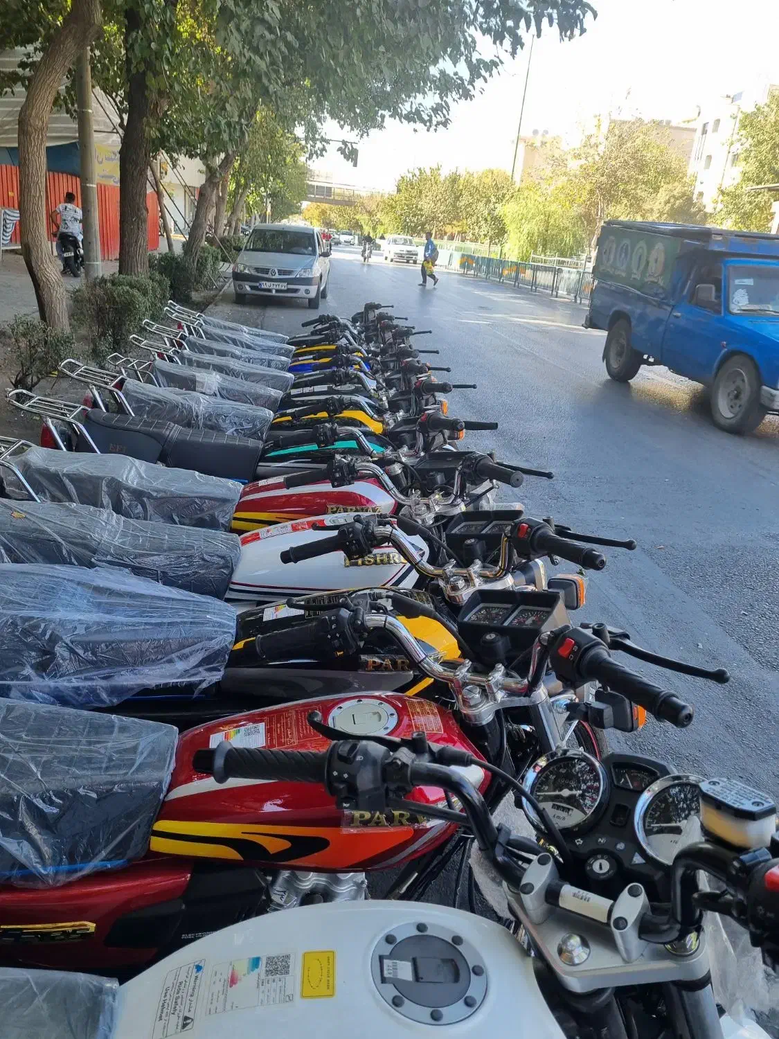 هندا پرواز پیشرو ۴۰۴|موتورسیکلت|اصفهان, سرتاوه|دیوار