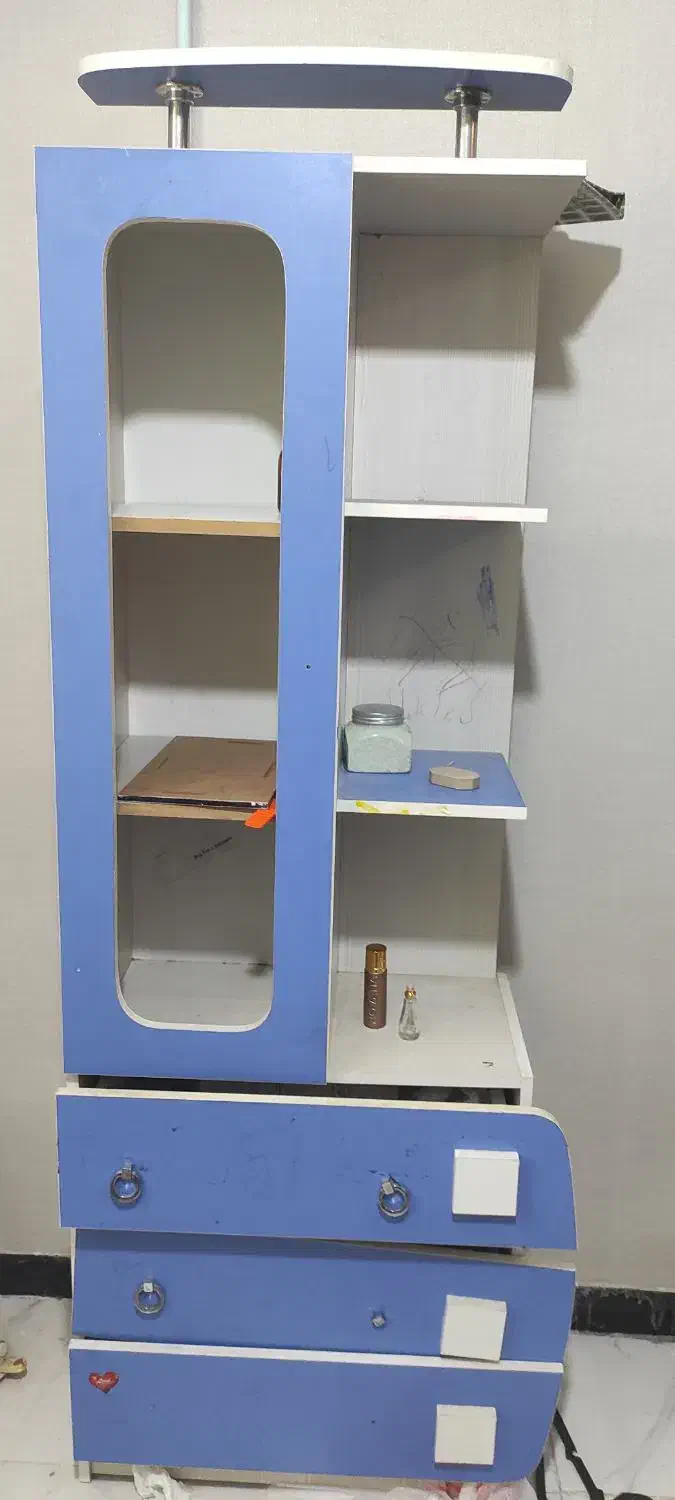 تخت خواب و کمد و ایینه|تخت و سرویس خواب|دوگنبدان, |دیوار