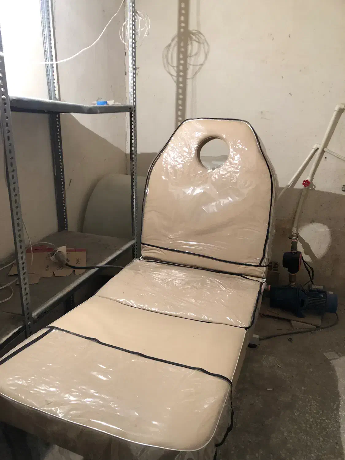 تخت تتو یا ماساژ|آرایشی، بهداشتی، درمانی|تبریز, |دیوار