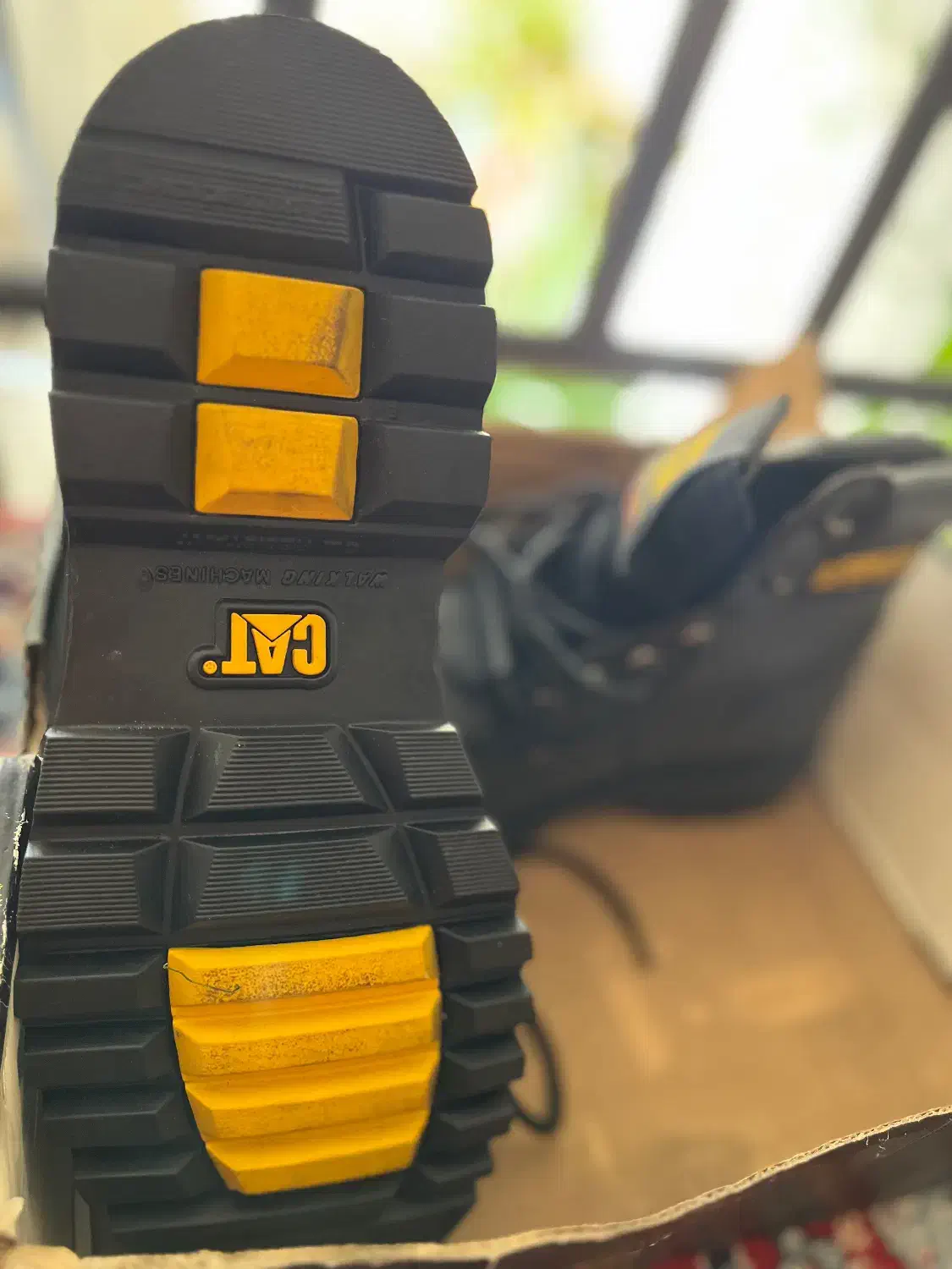 بوت ایمنی کاترپیلار اورجینال|کیف، کفش، کمربند|حاجی آباد, |دیوار