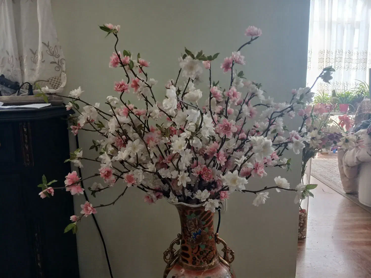 گل وگلدان|گل مصنوعی|دماوند, دماوند|دیوار