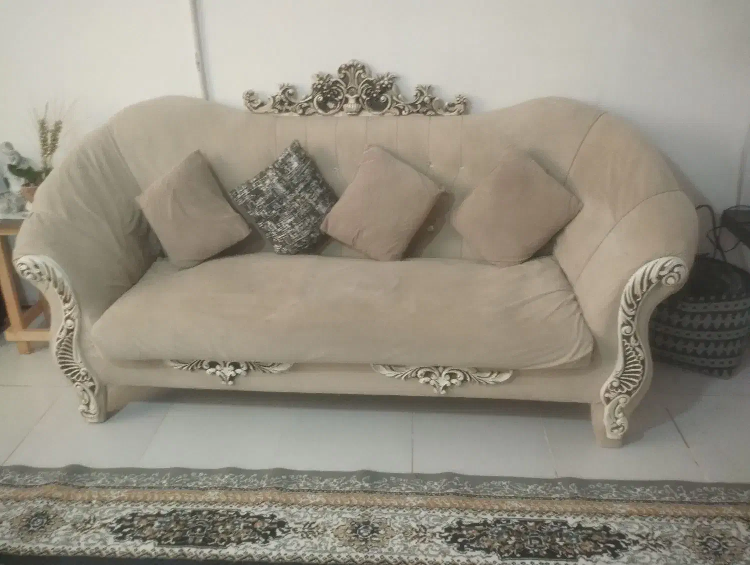 ب علت مهاجرت|مبلمان خانگی و میز عسلی|نیشابور, ده حلاج|دیوار