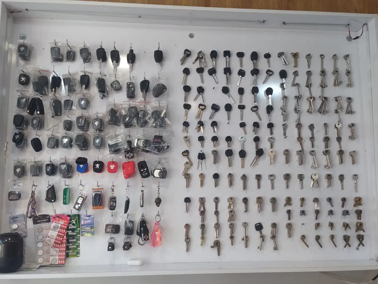 کلید سازی امیر|خدمات پیشه و مهارت|رشت, نظری|دیوار